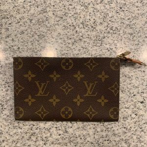 Louis Vuitton mini bucket pouch to cross body